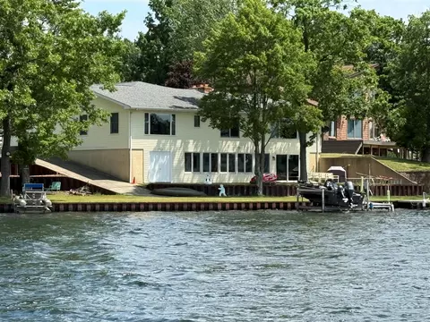 11232 Loon Echo, Delton, MI 49046