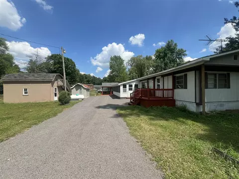 6915 Rowley, Osseo, MI 49266