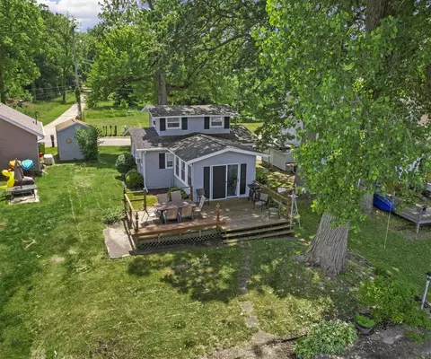 152 Wildwood Bch, Quincy, MI 49082