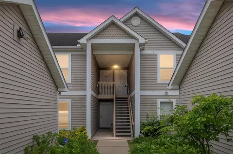 1297 Heatherwood, Ann Arbor, MI 48108