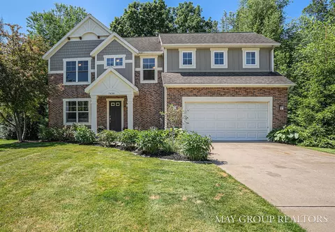 7438 Panners Ln, Rockford, MI 49341