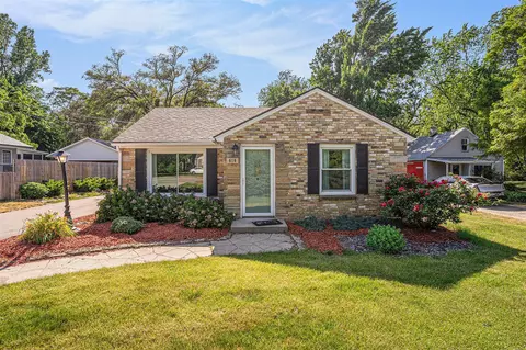 810 136th, Holland, MI 49424