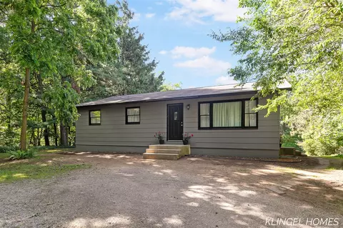 613 E Pontaluna, Norton Shores, MI 49444