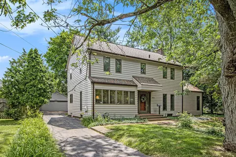2425 University, Kalamazoo, MI 49008