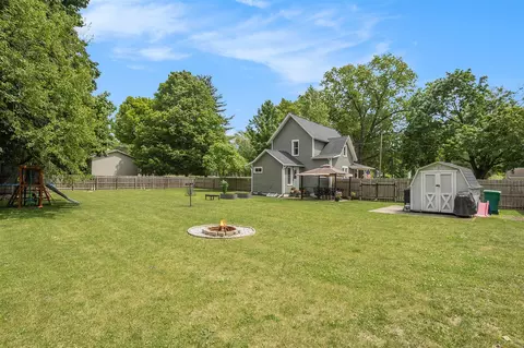 Exterior - 424 Fourth, Three Rivers, MI 49093 photo 7 of 10