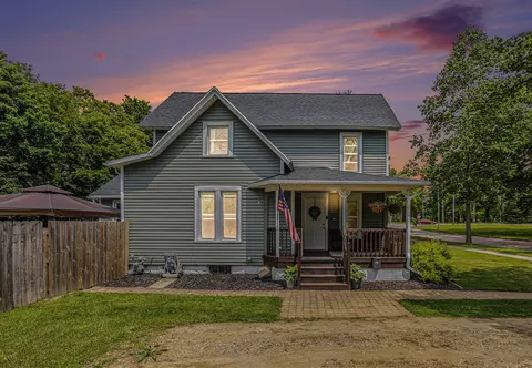 424 Fourth, Three Rivers, MI 49093