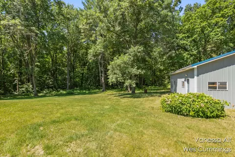 8233 Johnson, Belding, MI 48809 photo 38