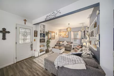 Entry Way - 317 E Argyle, Jackson, MI 49202 photo 1 of 1