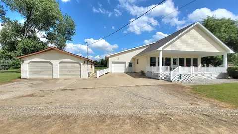 879 S Werners Lndg, Bronson, MI 49028