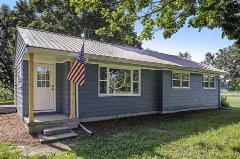 21044 Junction, Bellevue, MI 49021 photo 2