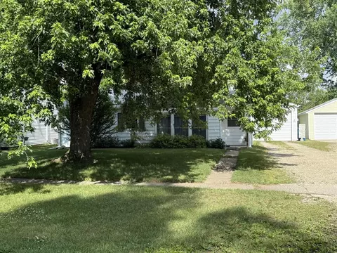 710 Chrysler, Kalamazoo, MI 49048