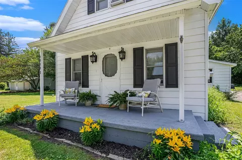 60093 Church, Lacota, MI 49063