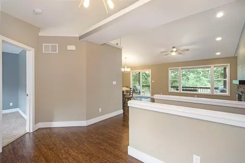 Entry Way - 3912 Pine Crst, Jackson, MI 49203 photo 2 of 3