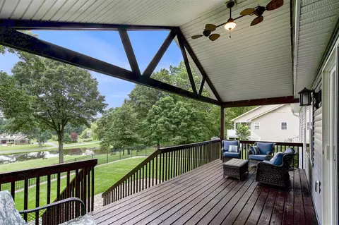 Exterior - 3912 Pine Crst, Jackson, MI 49203 photo 1 of 6