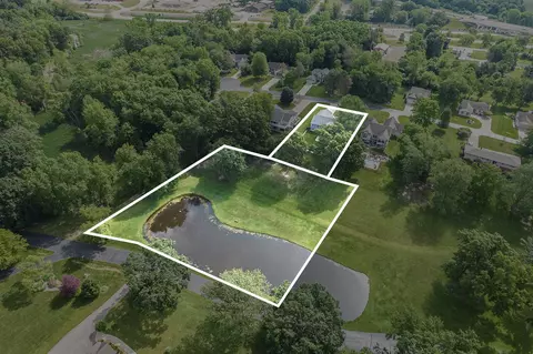 View/Area - 3912 Pine Crst, Jackson, MI 49203 photo 8 of 10