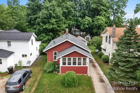 421 W Grand, Hastings, MI 49058