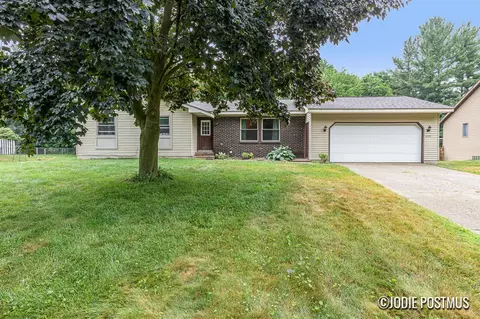10526 Maple Vw, Allendale, MI 49401