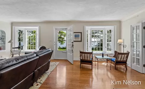 Living - 6124 Murray, Whitehall, MI 49461 photo 6 of 10