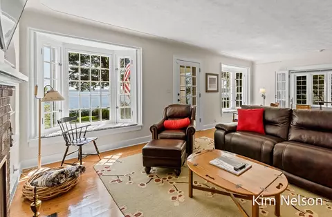 Living - 6124 Murray, Whitehall, MI 49461 photo 3 of 10