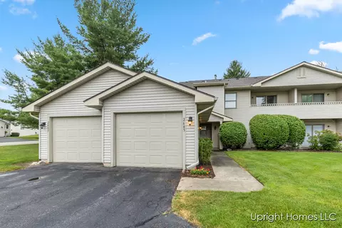 2685 Hillandale, Walker, MI 49534