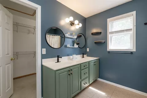 Bath - 5641 Springridge, Portage, MI 49024 photo 1 of 4