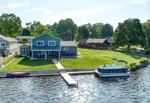 284 Washington, Michigan Center, MI 49254