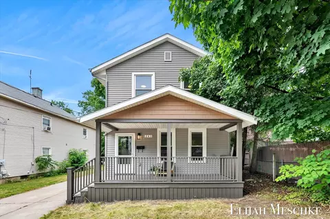 243 Page, Grand Rapids, MI 49505
