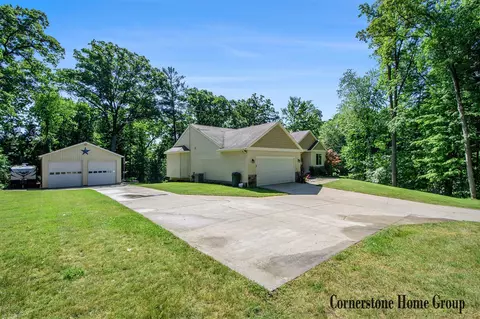 9030 Elstner, Rockford, MI 49341