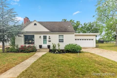 261 W 28th, Holland, MI 49423