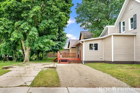 204 Ellis, Belding, MI 48809 photo 34