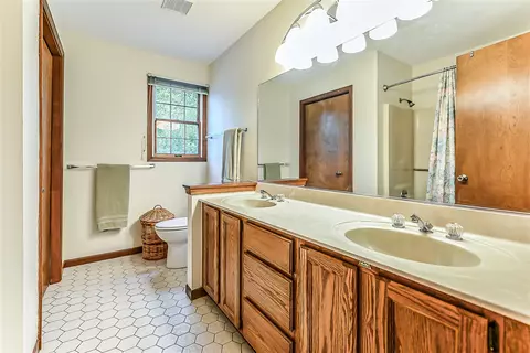 2912 Robal, Saline, MI 48176 photo 46