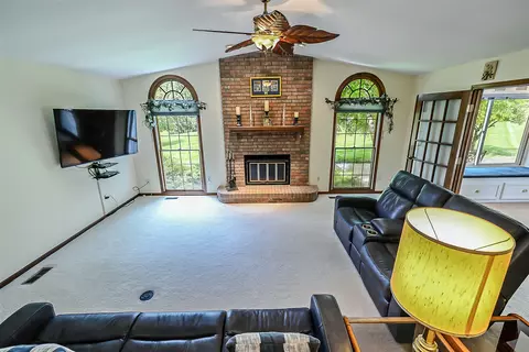 2912 Robal, Saline, MI 48176 photo 12