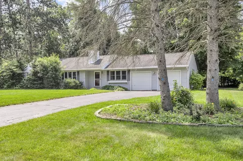 5951 Riverside, Jackson, MI 49201