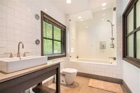 Bath - 7085 Youngren, Three Oaks, MI 49128 photo 10 of 12