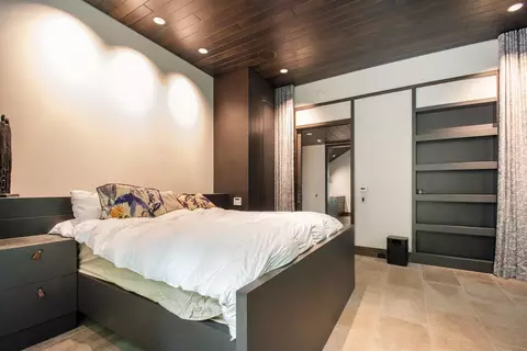 Bedroom - 7085 Youngren, Three Oaks, MI 49128 photo 5 of 8