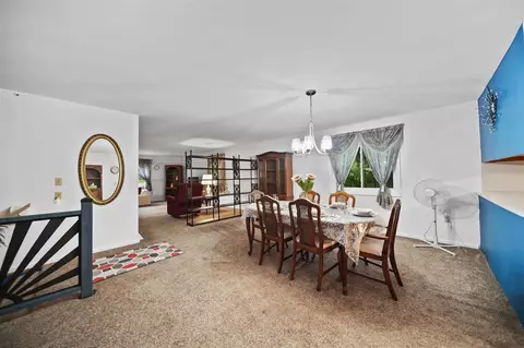 Dining - 5815 Jordan, Jackson, MI 49201 photo 2 of 2
