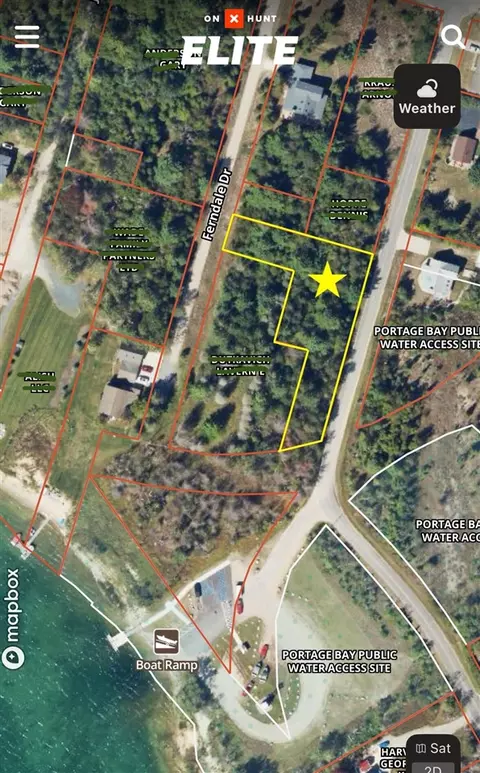 002 Lake Park, Onekama, MI 49675
