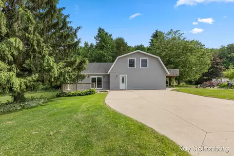 4349 Wood School, Hastings, MI 49058