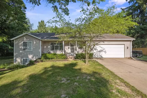 5949 Whitneyville, Alto, MI 49302