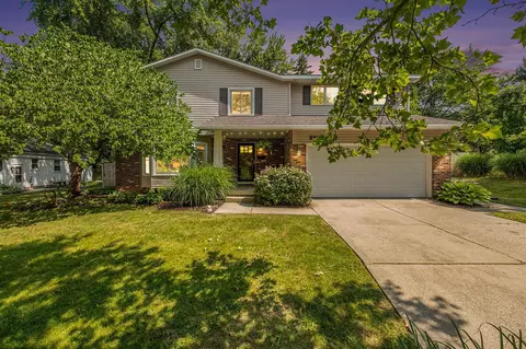 2211 Skyline, Grand Rapids, MI 49504