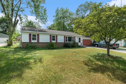 5879 Glenbrook, Kentwood, MI 49508