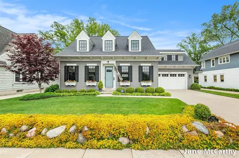 553 Lovett, Grand Rapids, MI 49506