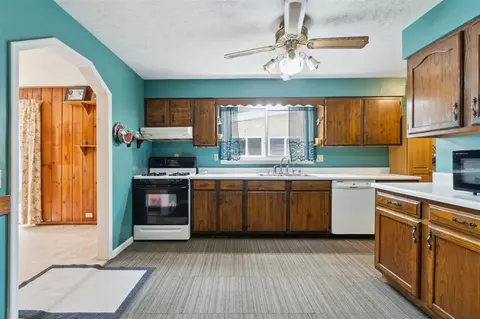 5500 Hague, Jackson, MI 49203 photo 21