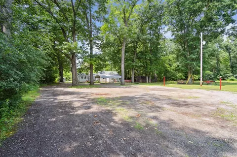 5500 Hague, Jackson, MI 49203 photo 8