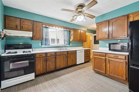 5500 Hague, Jackson, MI 49203 photo 23