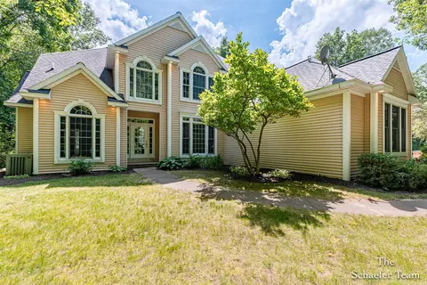 5264 Deverman, Lowell, MI 49331