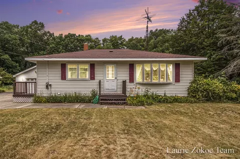 5476 Heights Ravenna Rd, Fruitport, MI 49415