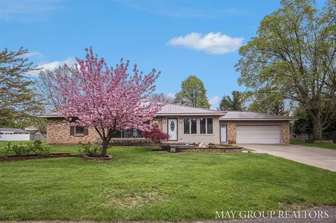 1246 Forest Holw, Grand Rapids, MI 49546