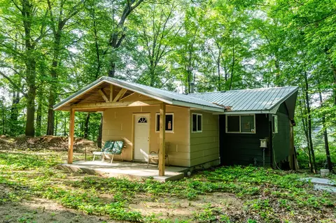 10055 Co Rd 215, Grand Junction, MI 49056