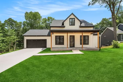 7143 Mid Timber, Greenville, MI 48838
